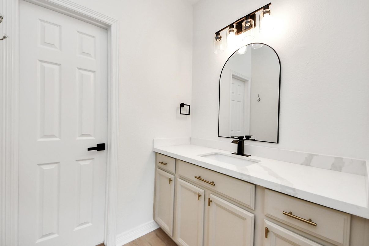 Bathroom, Dual Sink Vanities, Interior, Wood Texture Flooring