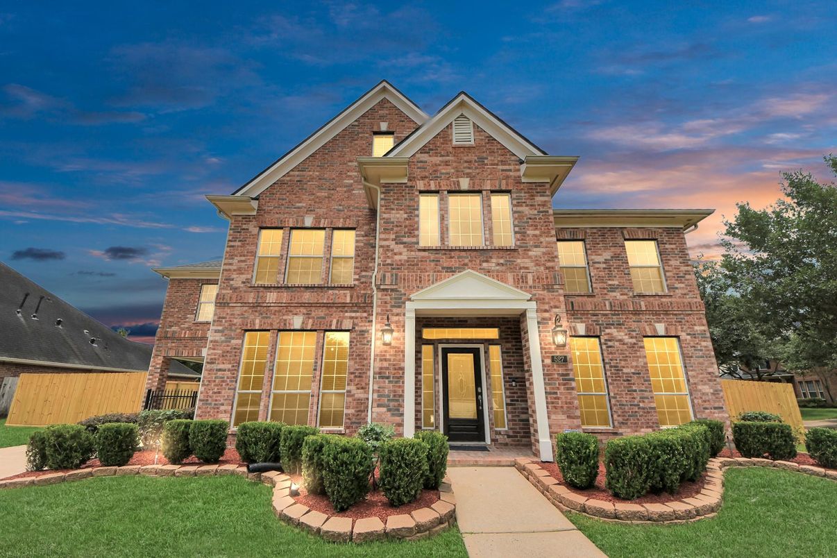 Exterior, Facade, Brick Facade, Brick Traditional