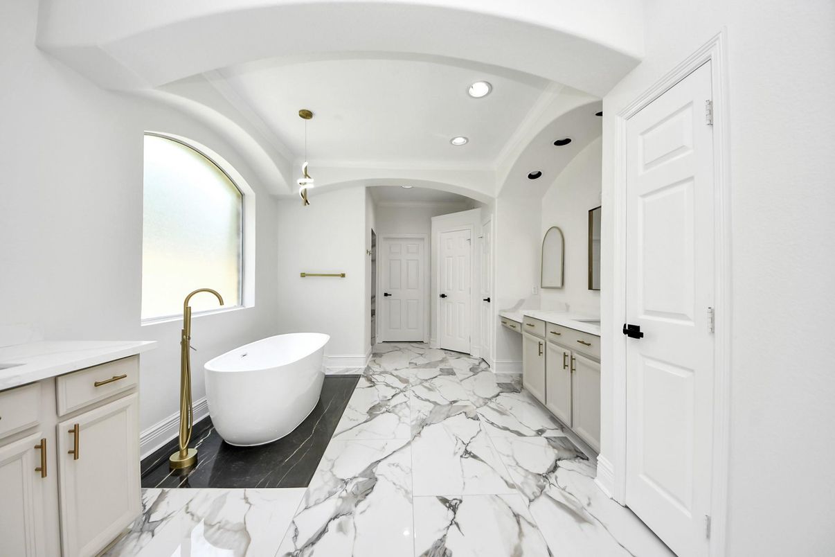 Bathroom, Dual Sink Vanities, Free Standing Baths, Interior, Marble, Pendant Lights, Recessed Lighting