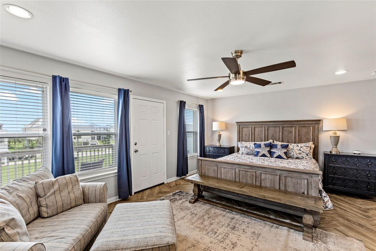 Bedroom, Interior, Recessed Lighting, Wood Texture Flooring