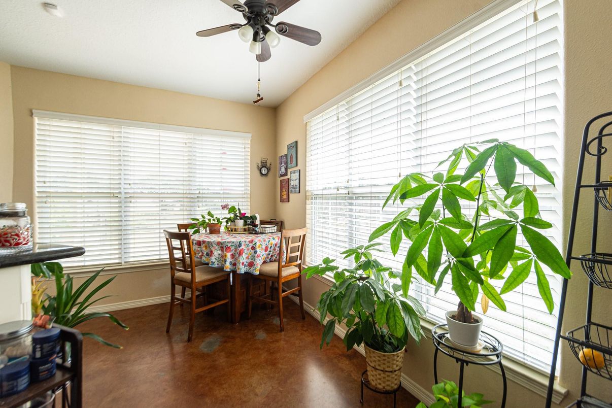 Dining room, Interior