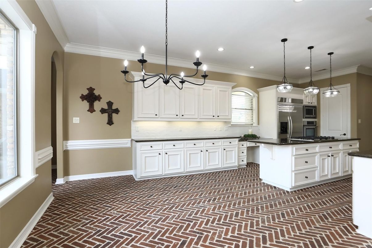 Chandelier, Interior, Kitchen, Pendant Lights, Recessed Lighting, Stainless Steel Appliances