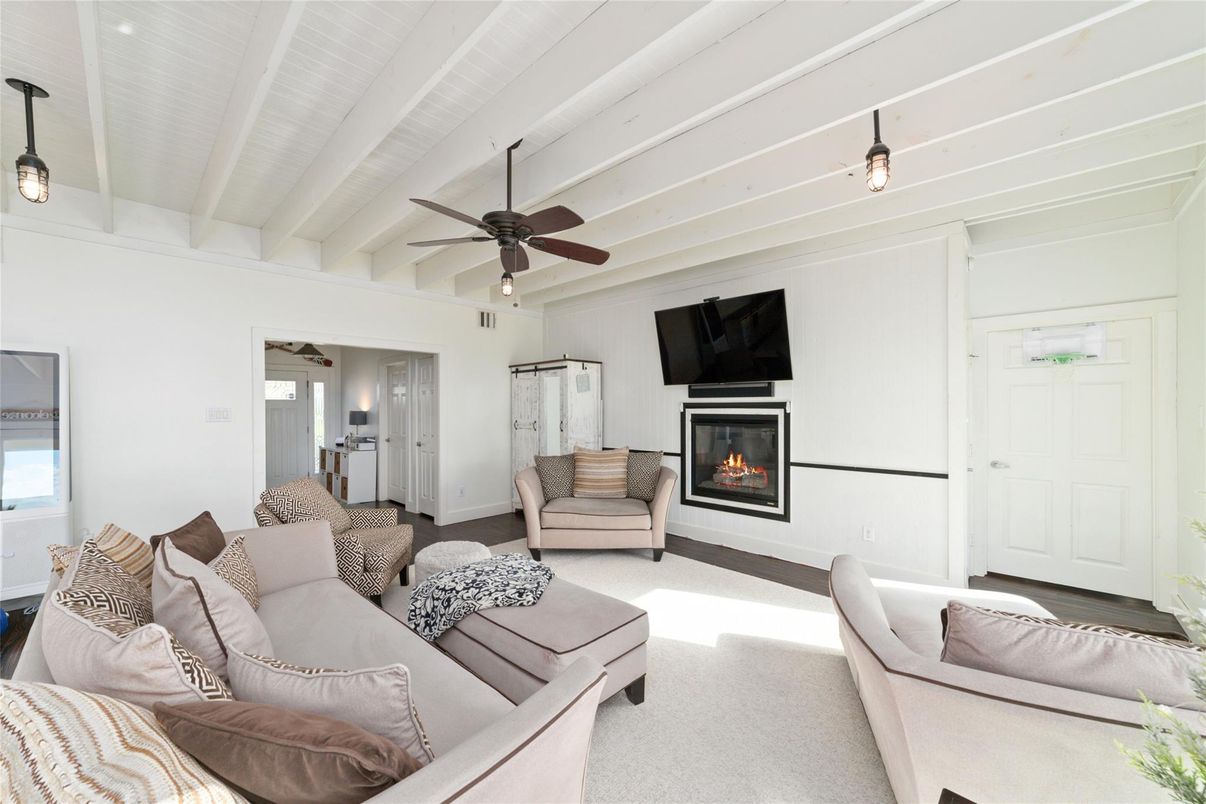 Fireplace, Interior, Living room, Pendant Lights