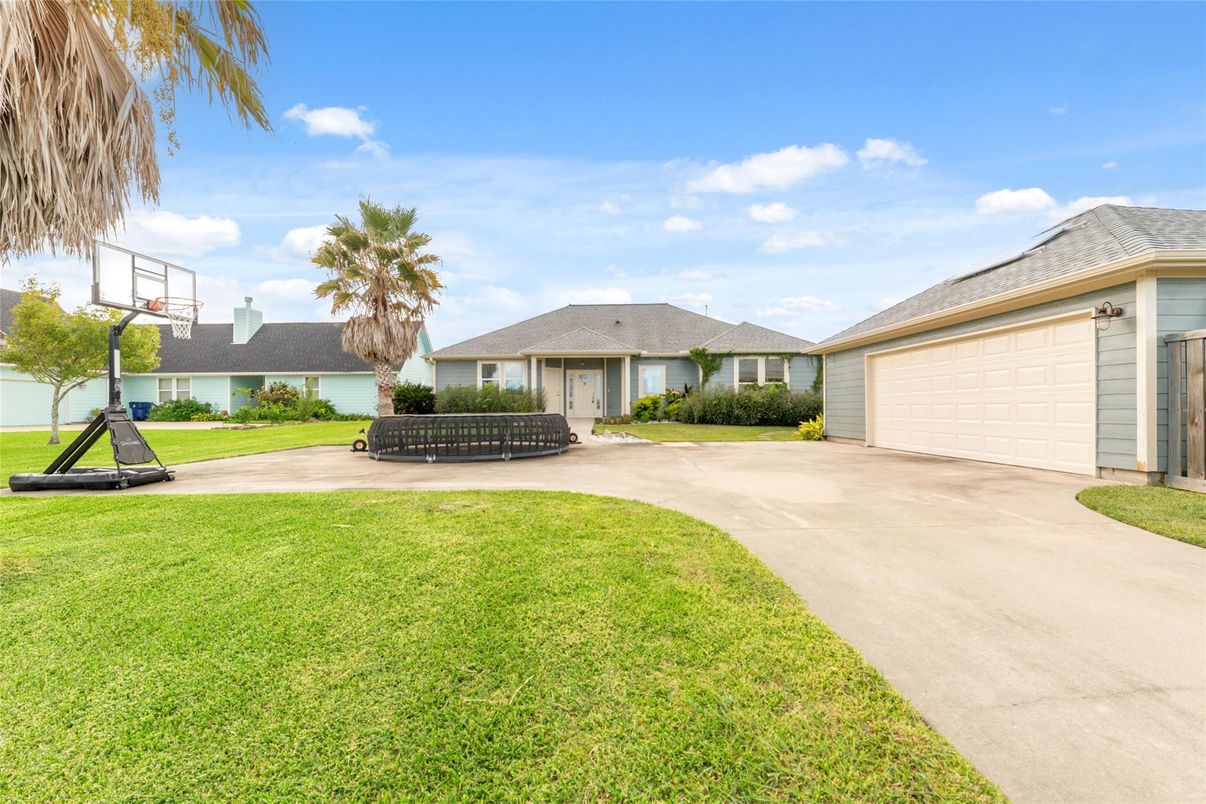 Backyard, Exterior, Playground