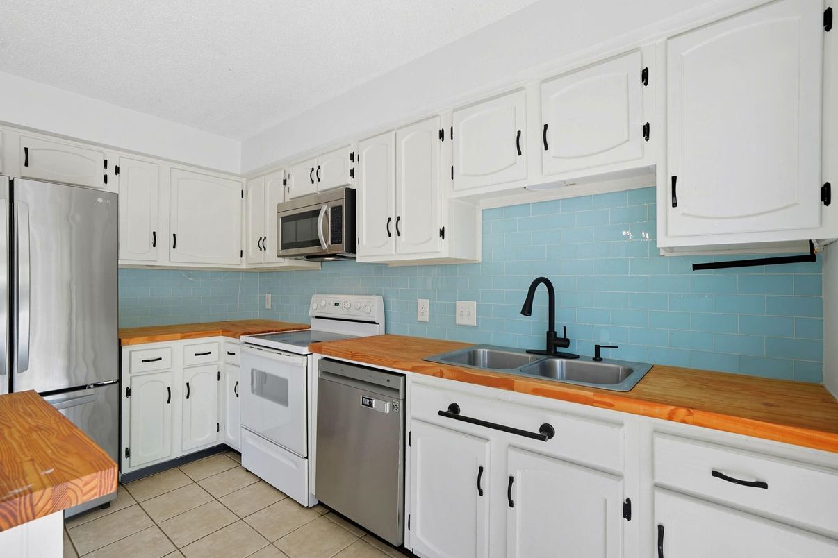 Interior, Kitchen, Stainless Steel Appliances