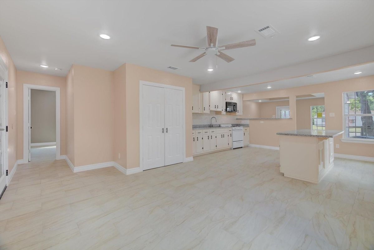 Interior, Kitchen, Marble, Recessed Lighting