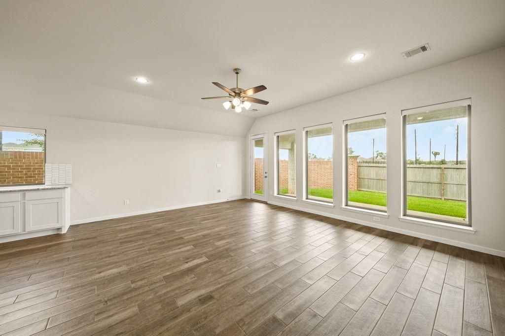 Empty room, Interior, Recessed Lighting, Wood Texture Flooring