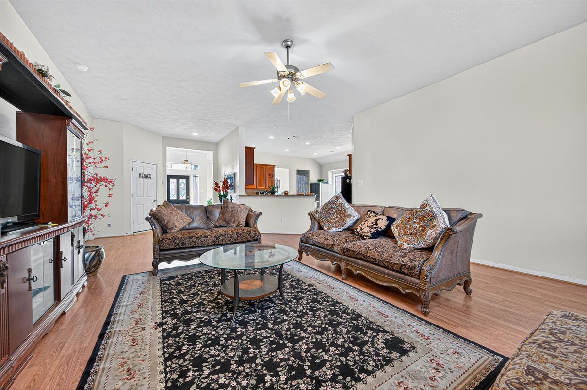 Interior, Kitchen, Living room, Recessed Lighting, Wood Texture Flooring