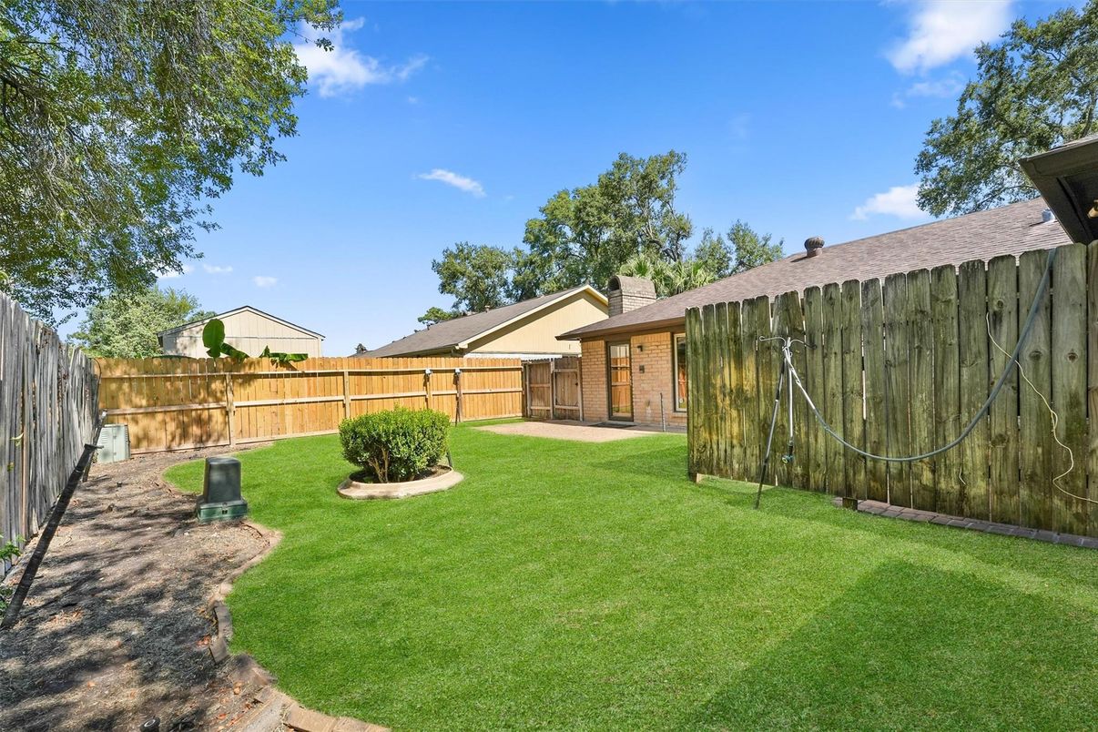 Backyard, Exterior