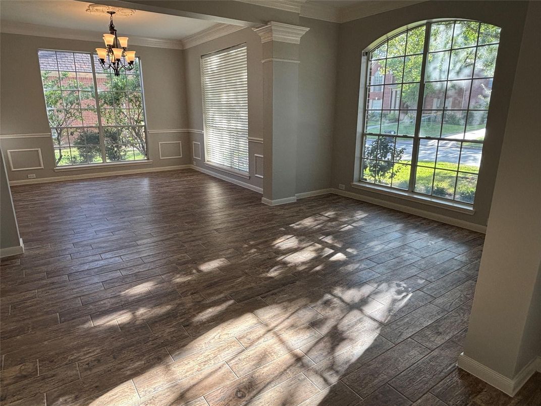 Chandelier, Empty room, Interior, Wood Texture Flooring