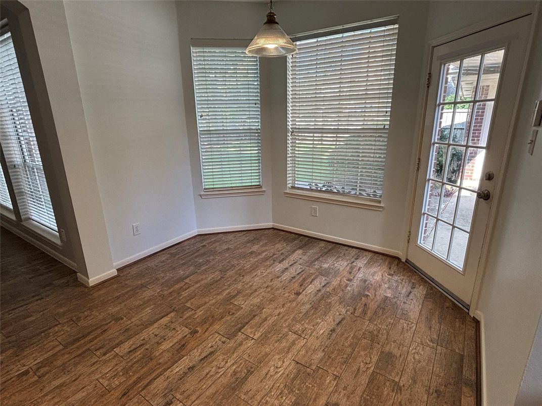 Empty room, Interior, Pendant Lights, Wood Texture Flooring
