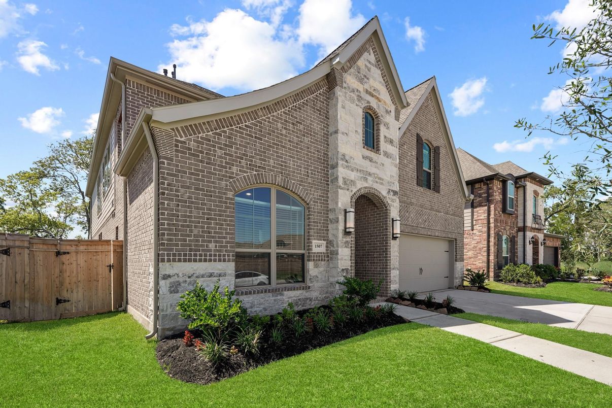 Attached, Exterior, Facade, Brick Facade, Brick Traditional