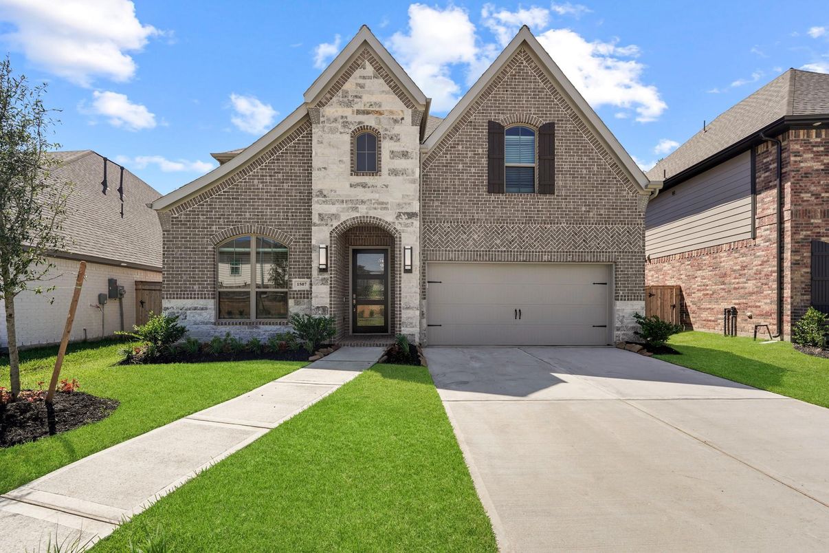 Attached, Exterior, Facade, Brick Facade, Brick Traditional