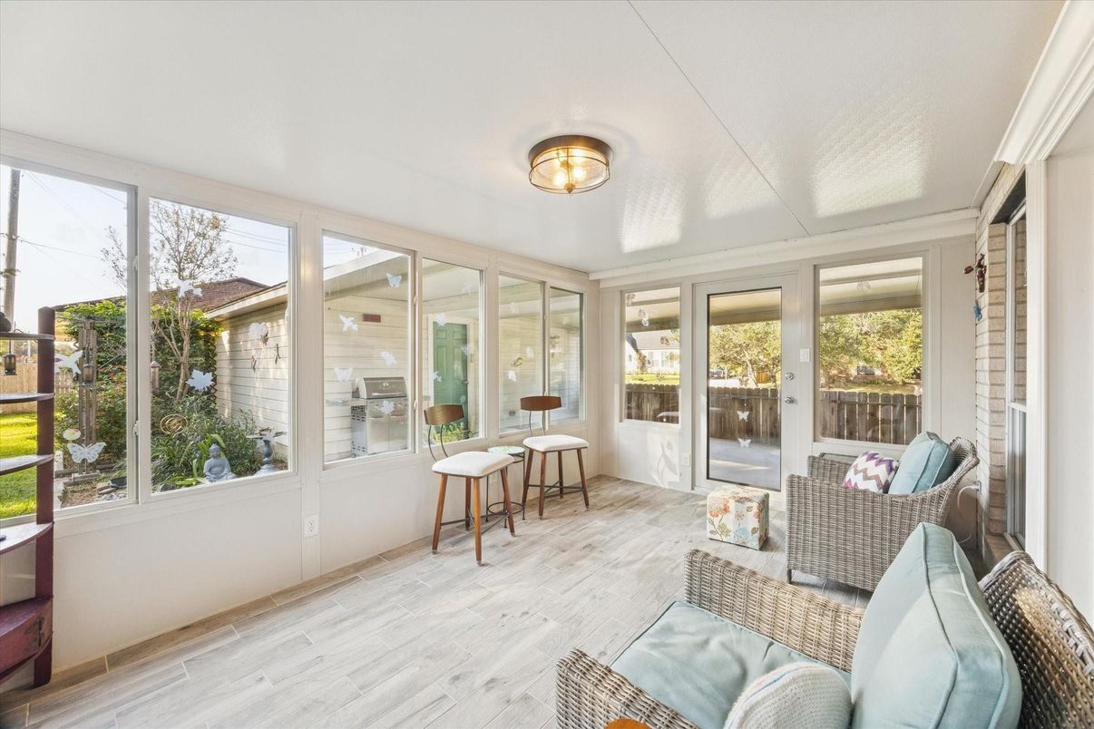 Interior, Sun Room, Wood Texture Flooring