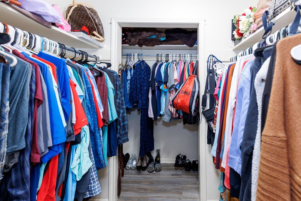 Interior, Walk-in Closets, Wood Texture Flooring