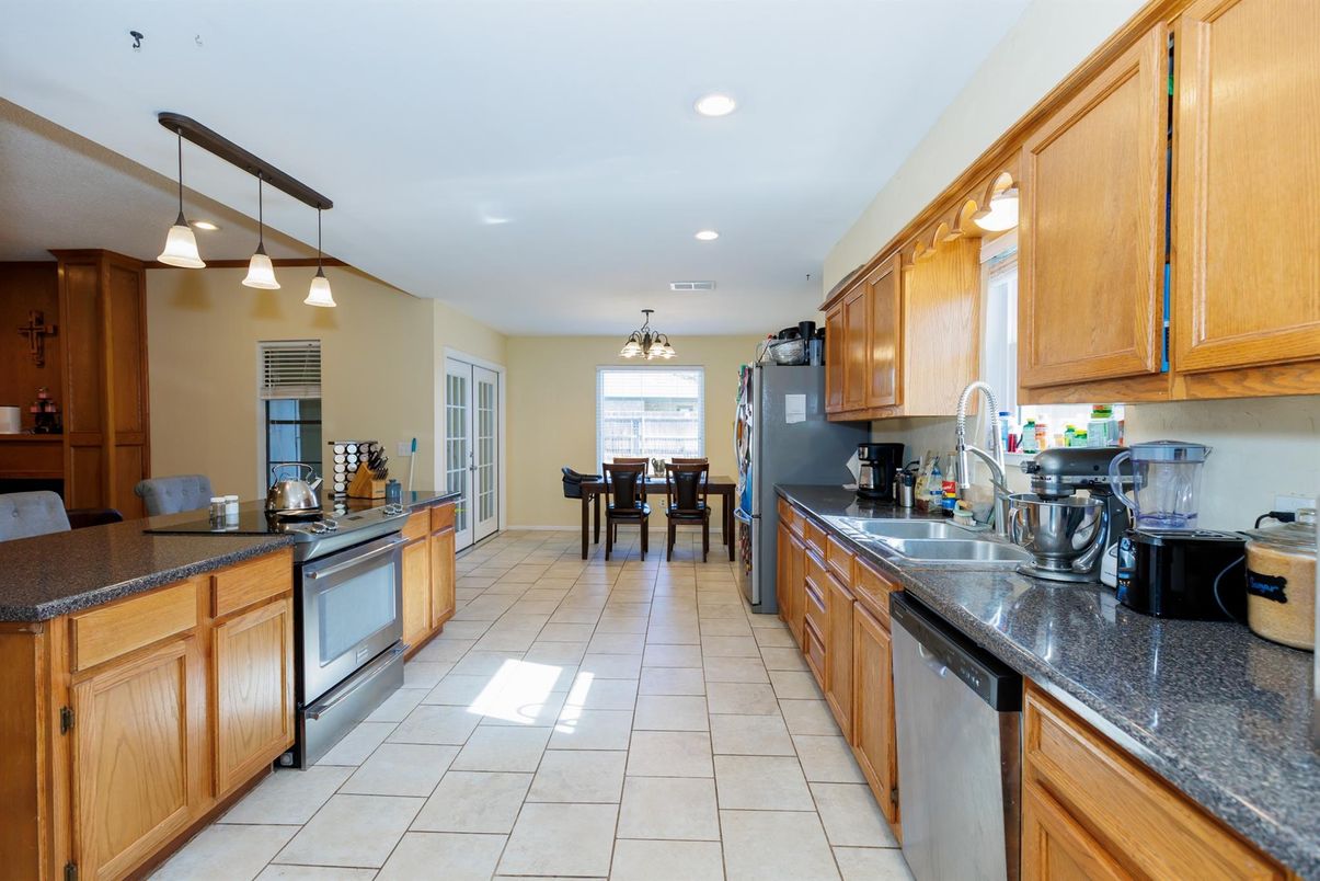Dining room, Interior, Kitchen, Pendant Lights, Recessed Lighting