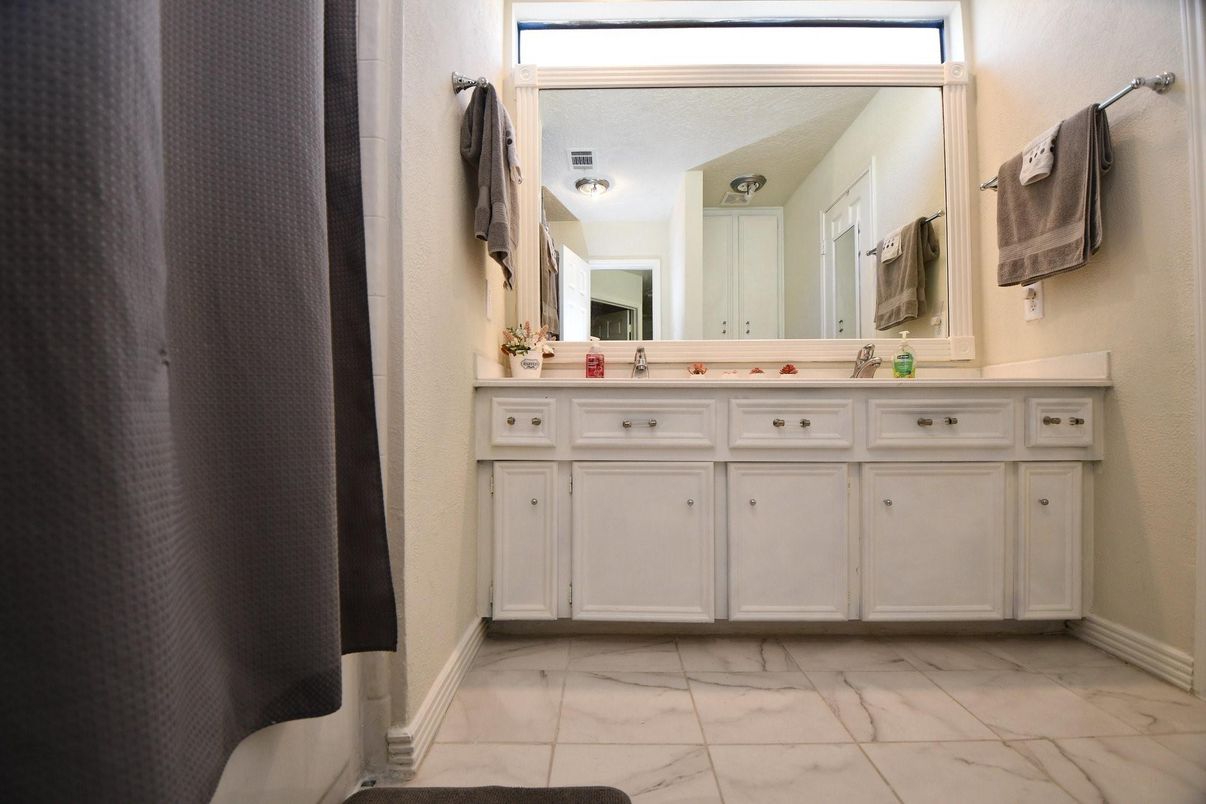Bathroom, Dual Sink Vanities, Interior, Marble