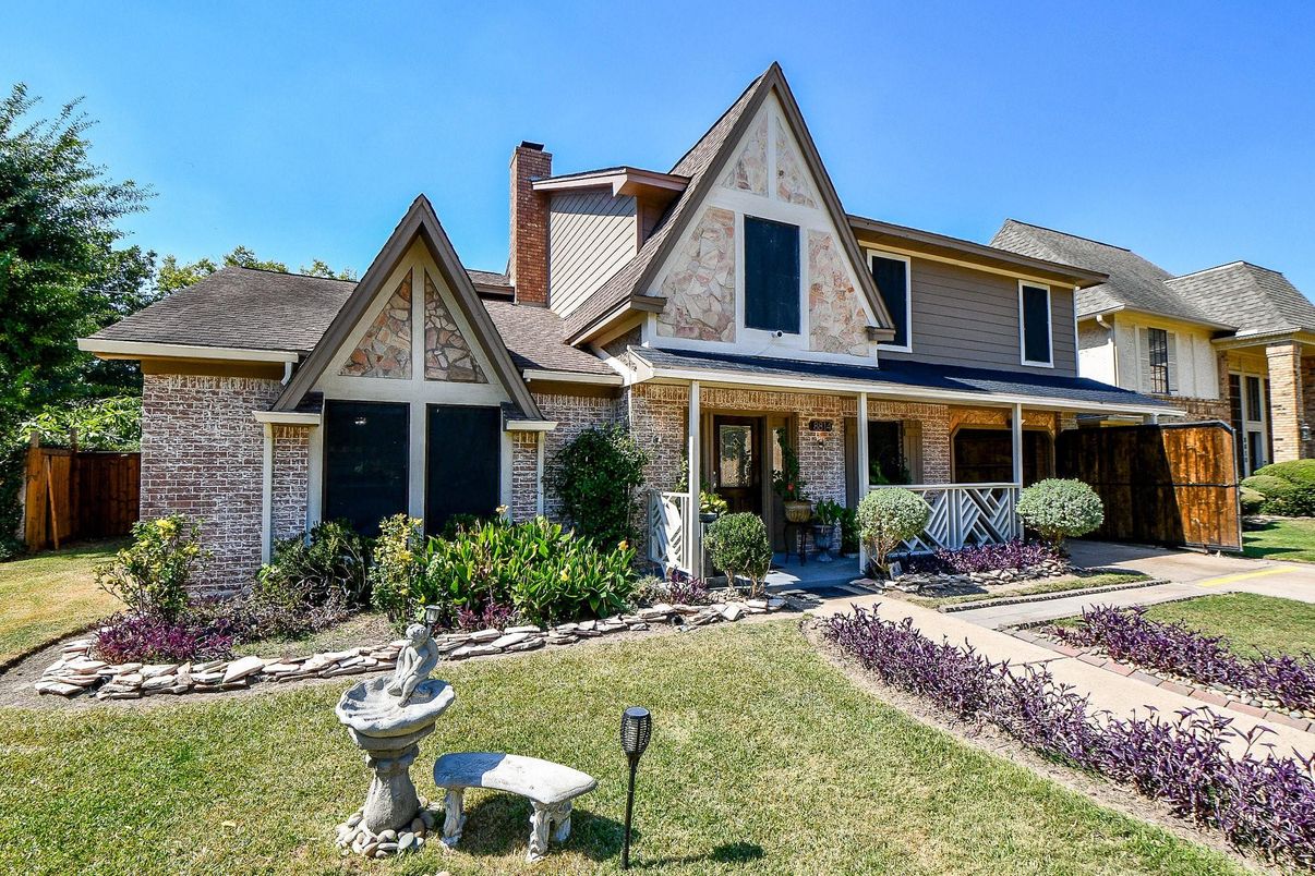Exterior, Facade, Brick Facade, Tudor Revival