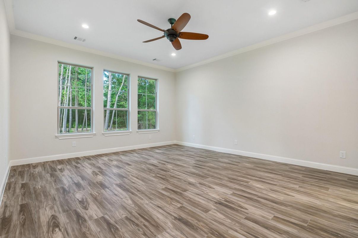 Empty room, Interior, Recessed Lighting, Wood Texture Flooring