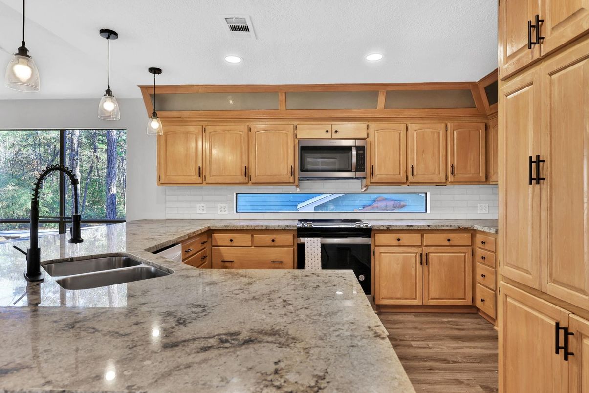 Interior, Kitchen, Pendant Lights, Recessed Lighting, Wood Texture Flooring