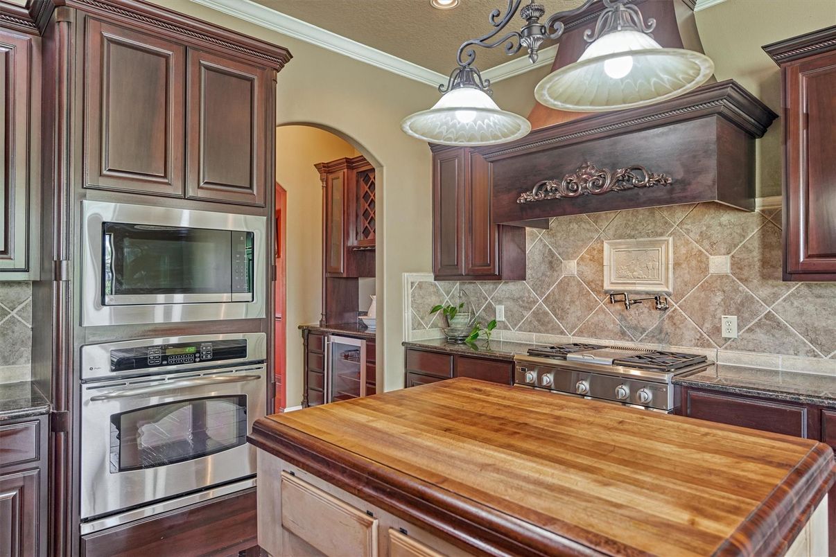 Interior, Kitchen, Pendant Lights, Stainless Steel Appliances, Wood Texture Flooring