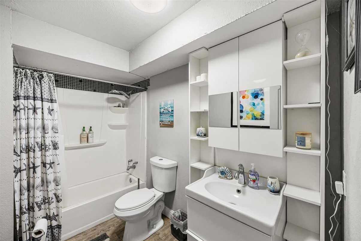 Bathroom, Interior, Wood Texture Flooring