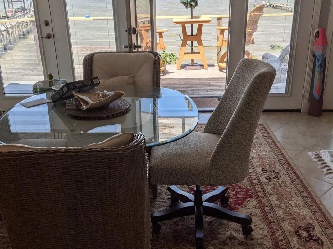 Dining room, Interior, Water