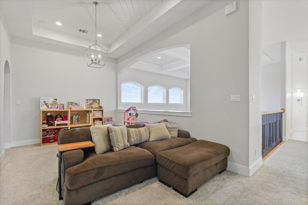 Interior, Living room, Pendant Lights, Recessed Lighting