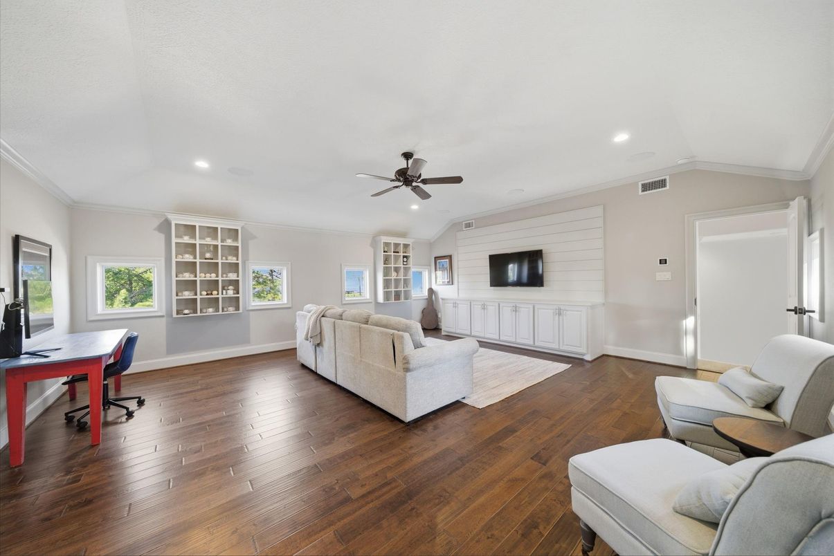 Home Office, Interior, Living room, Recessed Lighting, Wood Texture Flooring