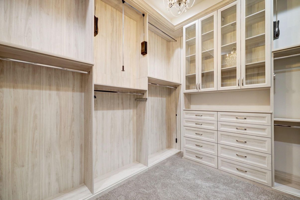 Interior, Walk-in Closets