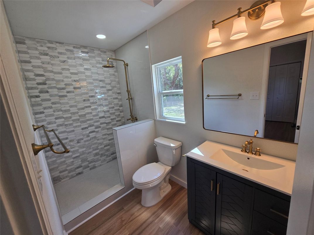 Bathroom, Interior, Recessed Lighting, Wood Texture Flooring