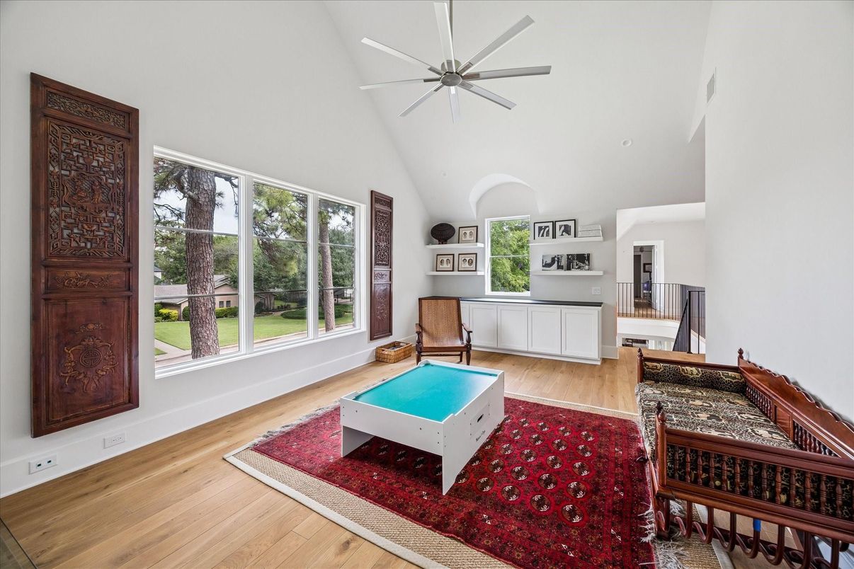 Billiard Table, Game Room, Interior, Wood Texture Flooring