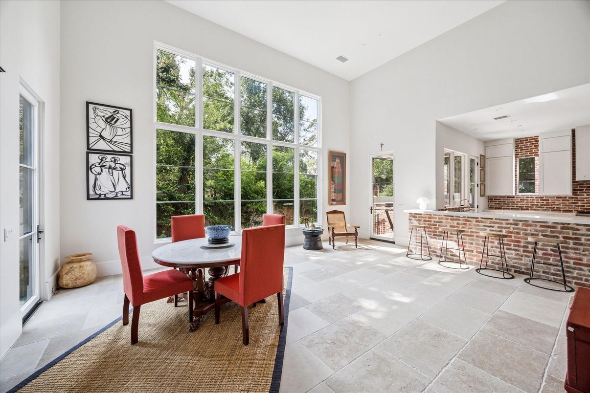 Dining room, Interior, Recessed Lighting