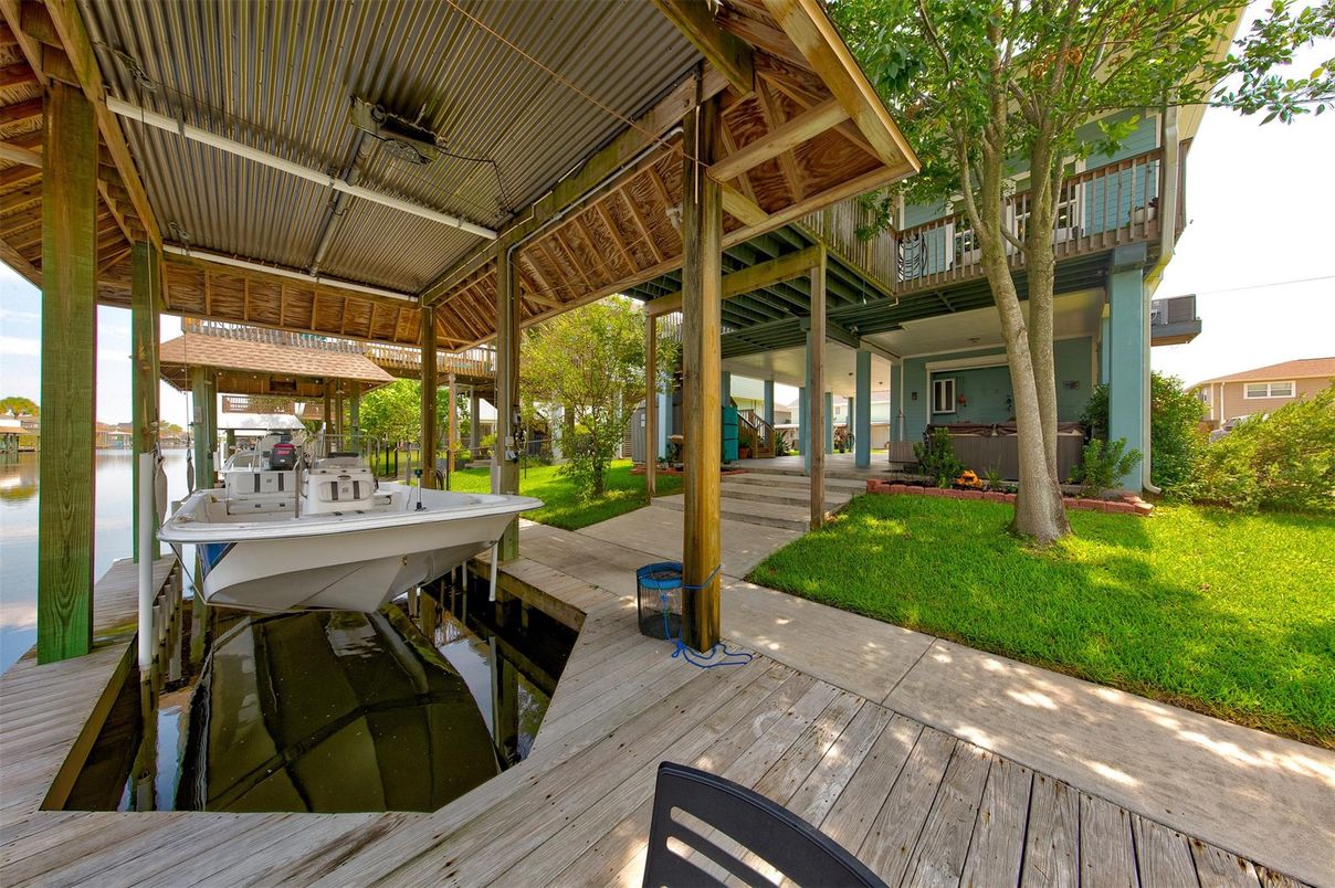 Backyard, Exterior, Water