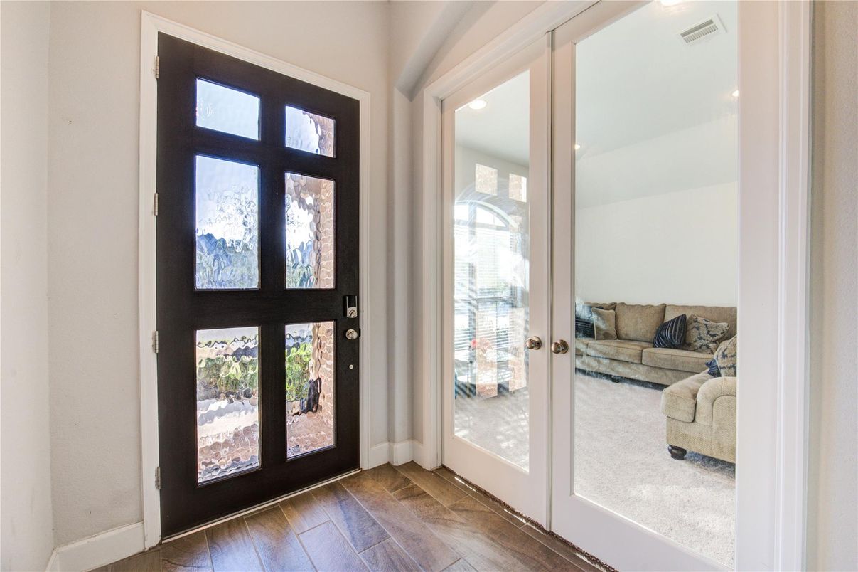 Interior, Recessed Lighting, Wood Texture Flooring