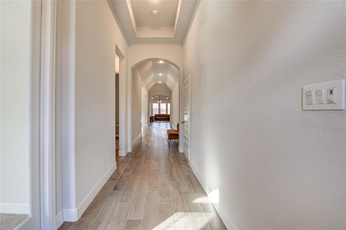 Interior, Recessed Lighting, Wood Texture Flooring