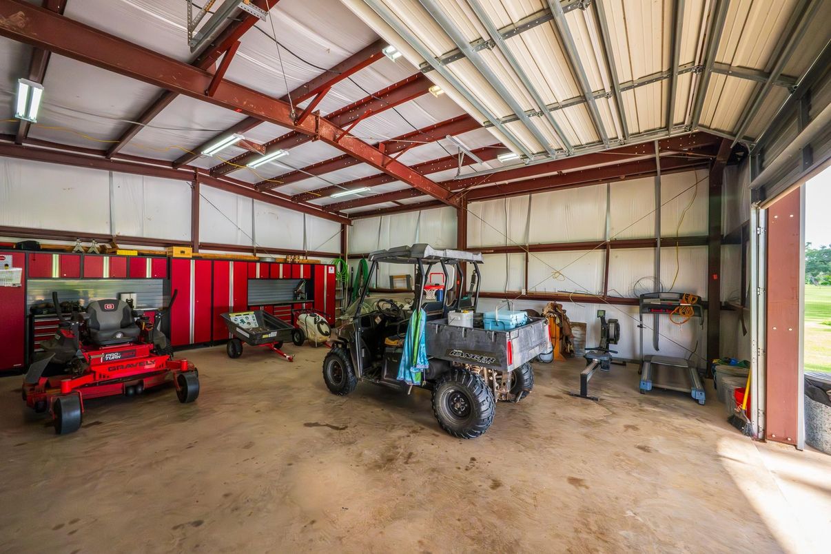 Garage, Interior