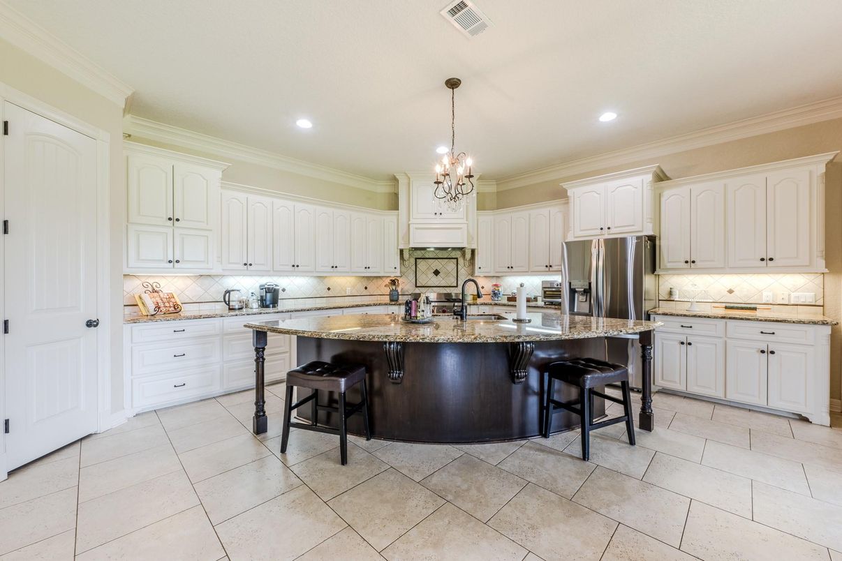 Chandelier, Interior, Kitchen, Pendant Lights, Recessed Lighting, Stainless Steel Appliances
