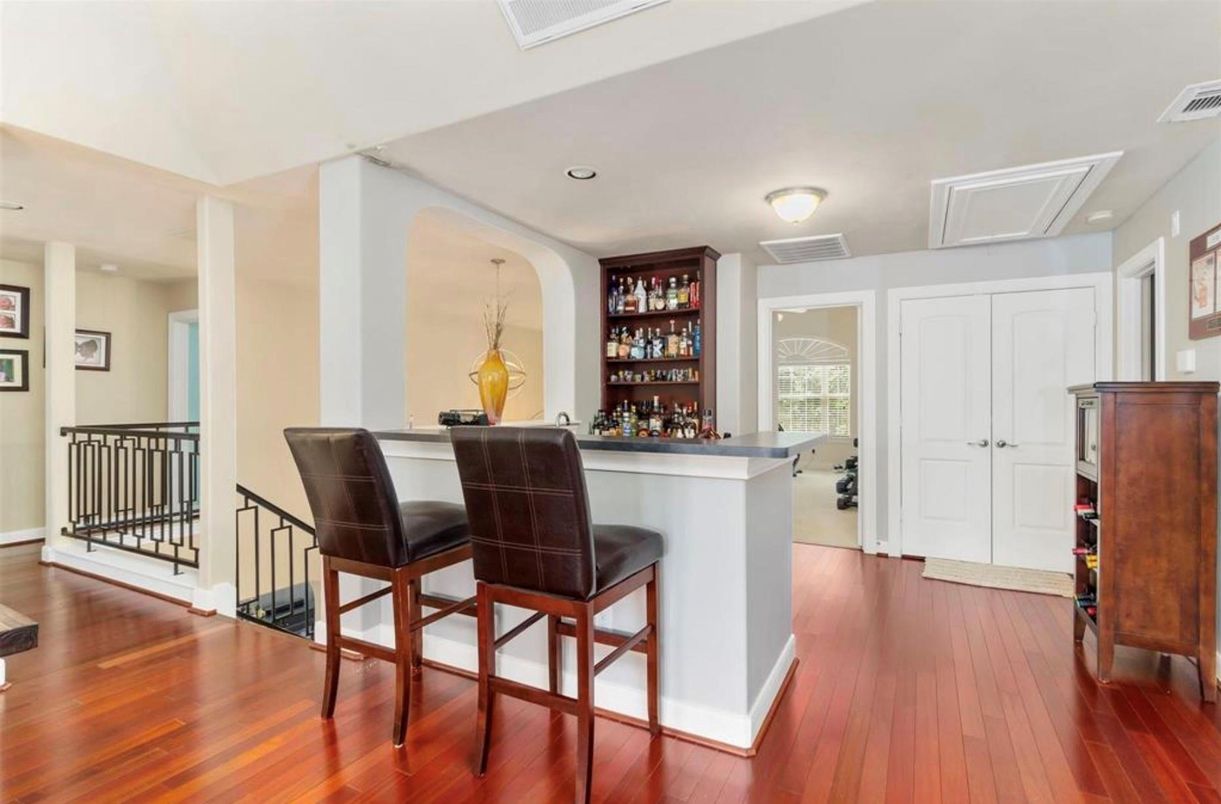 Interior, Recessed Lighting, Wood Texture Flooring