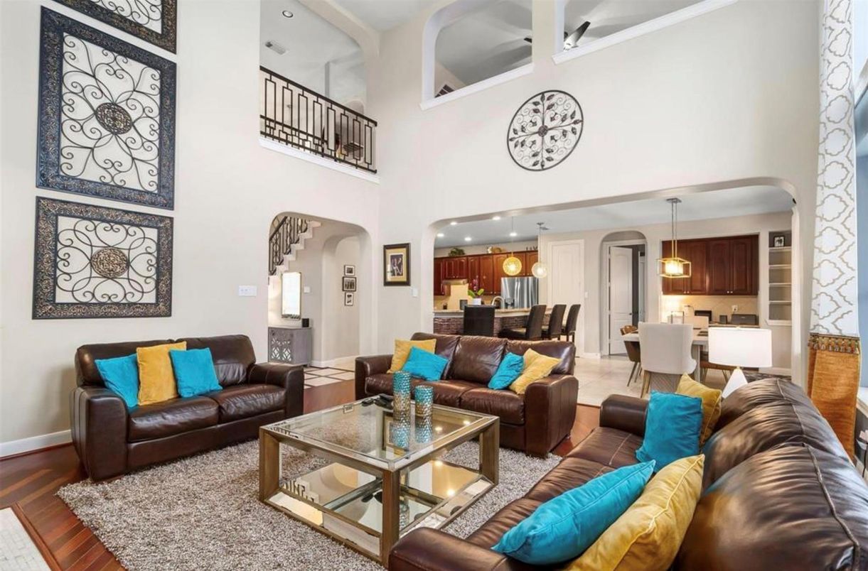 Dining room, Interior, Kitchen, Living room, Pendant Lights, Recessed Lighting, Wood Texture Flooring