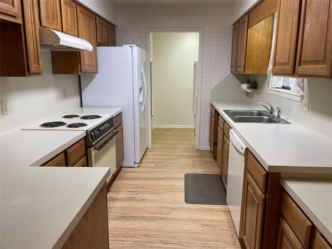 Interior, Kitchen, Wood Texture Flooring