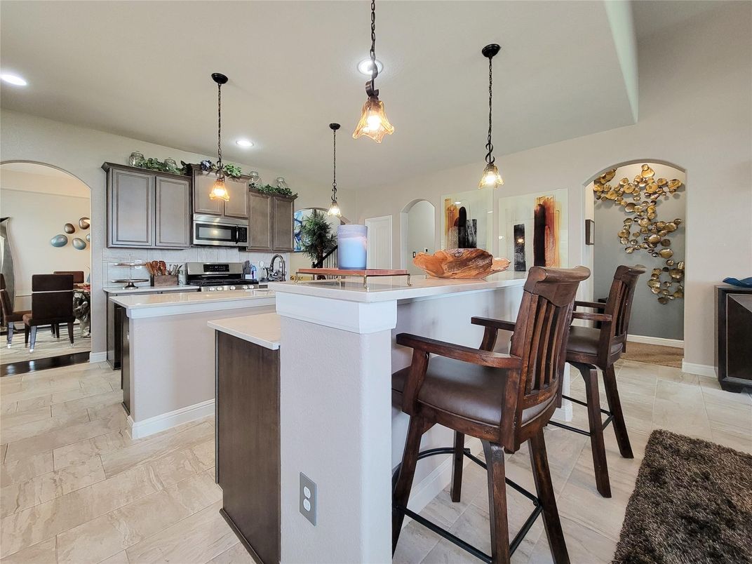 Dining room, Interior, Kitchen, Pendant Lights, Recessed Lighting, Stainless Steel Appliances