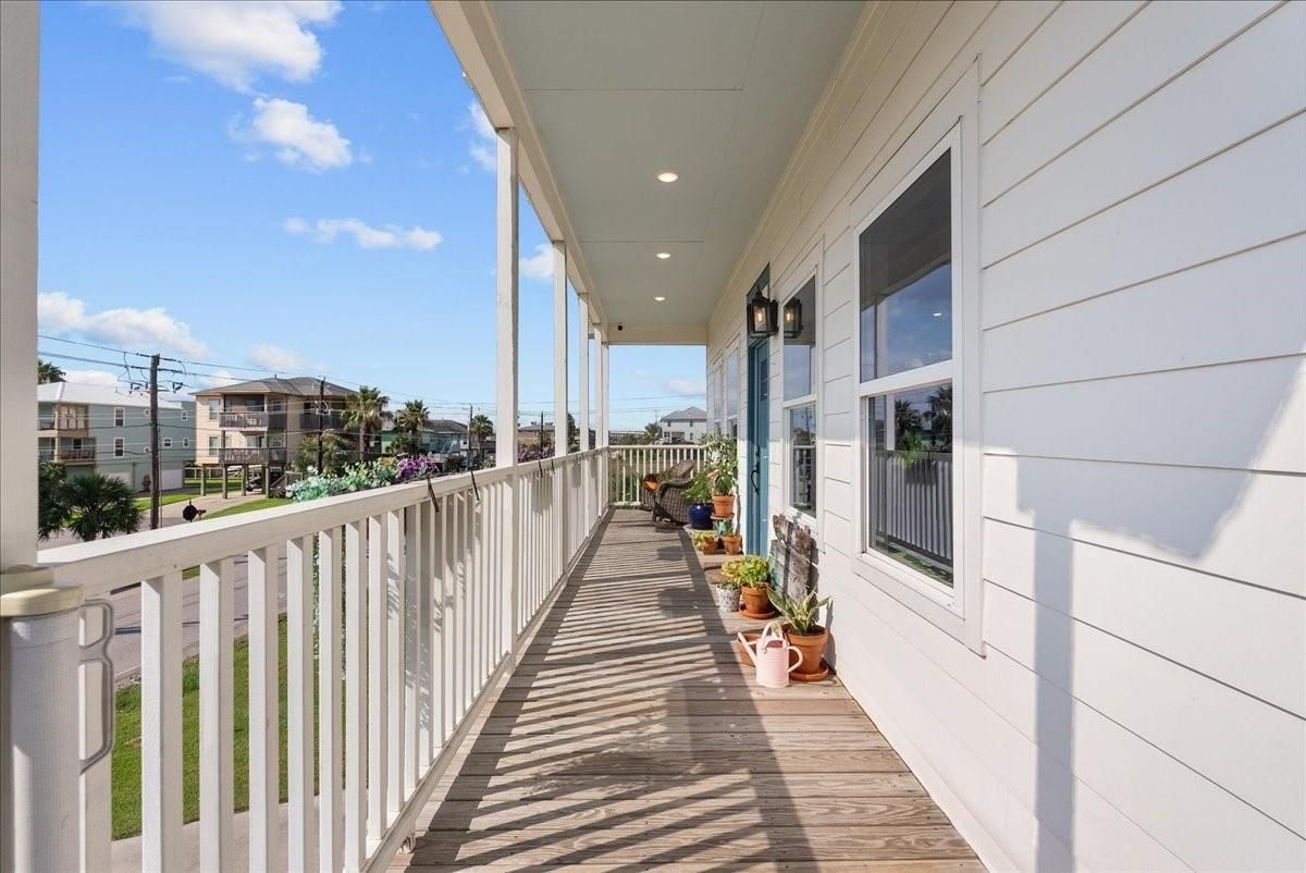 Exterior, Recessed Lighting