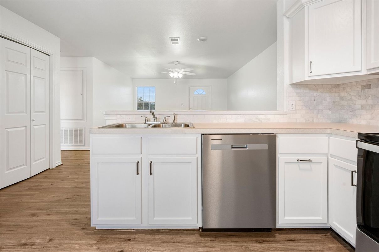 Interior, Kitchen, Stainless Steel Appliances, Wood Texture Flooring