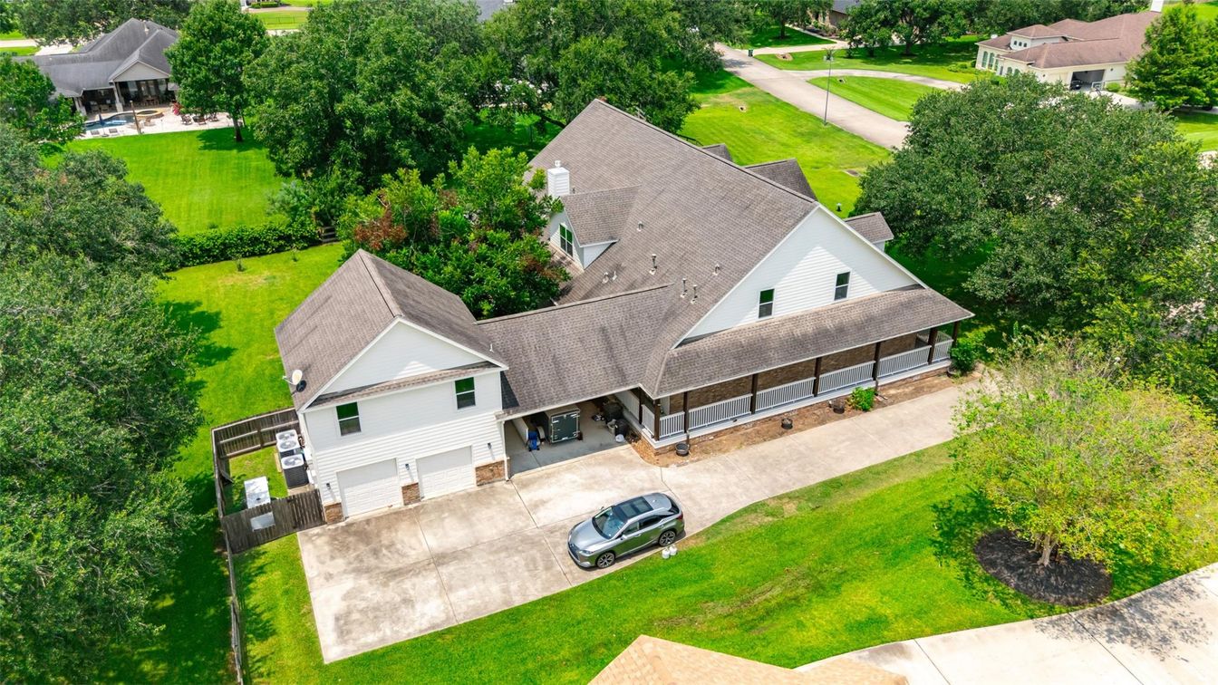 Exterior, Drone