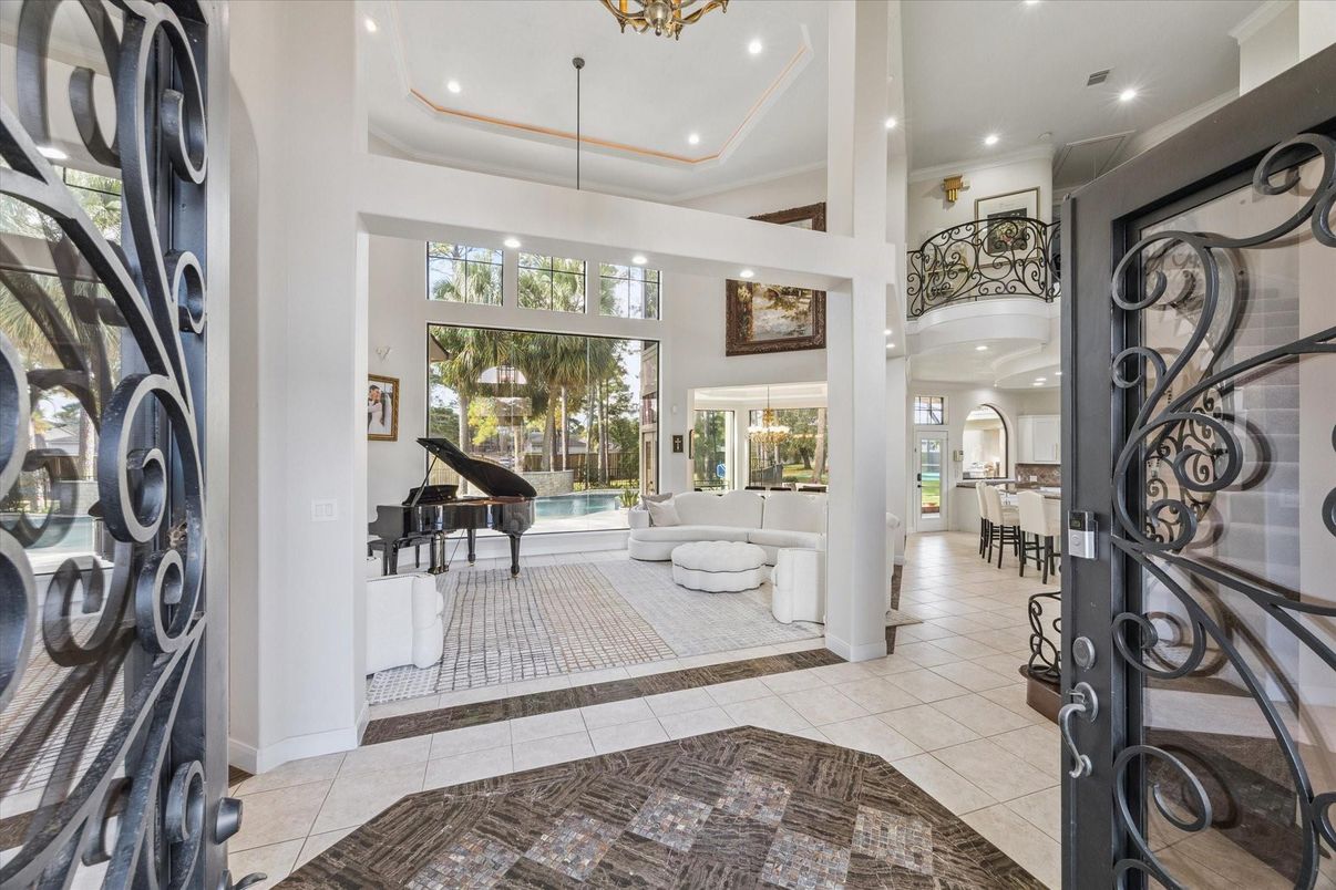 Interior, Pendant Lights, Piano, Recessed Lighting