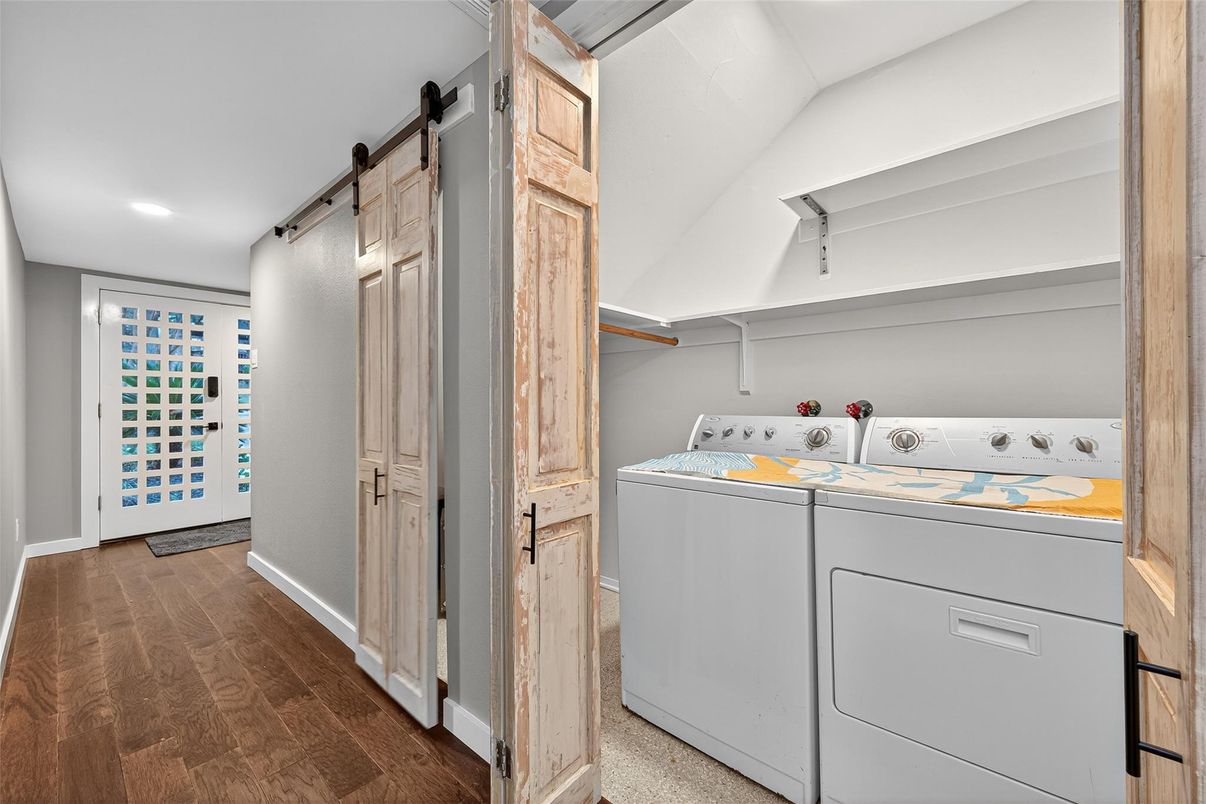 Interior, Recessed Lighting, Utility Closets, Washer, Wood Texture Flooring