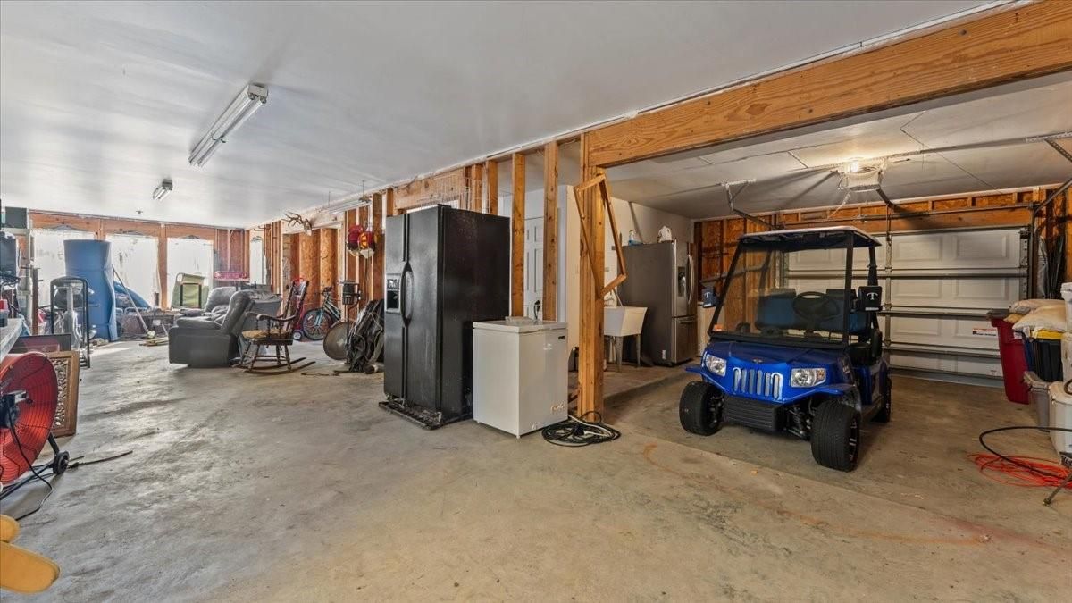Garage, Interior, Washer