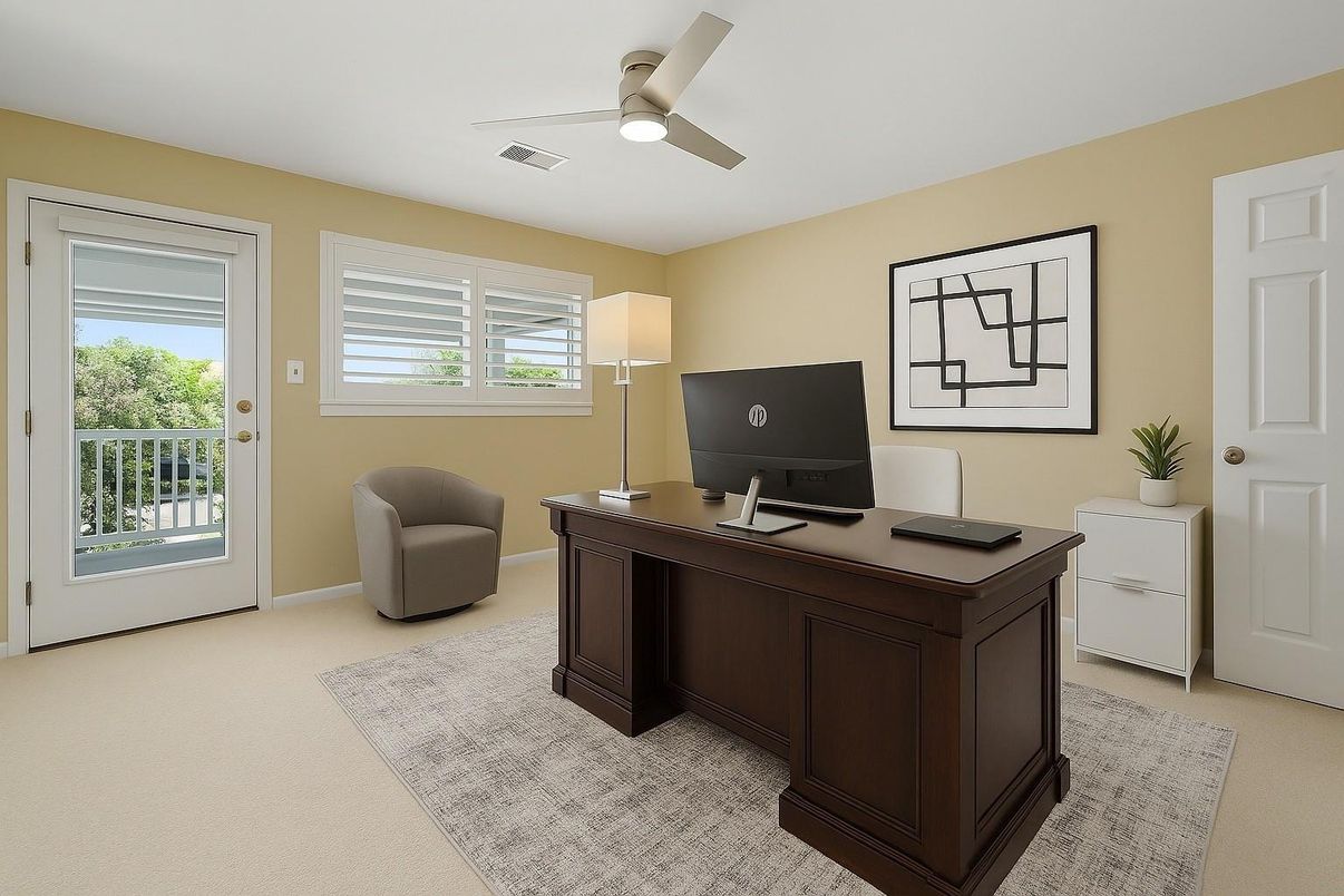 Home Office, Interior