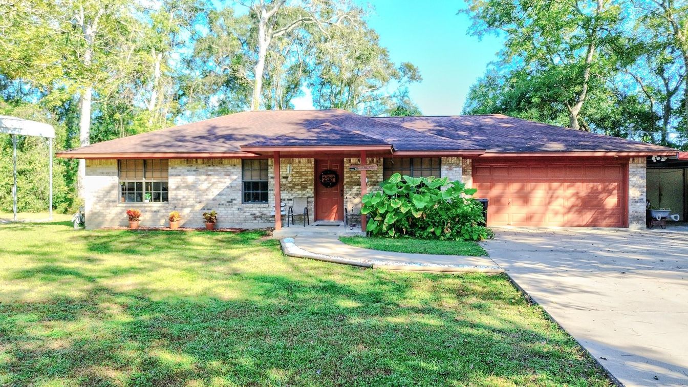 Attached, Backyard, Exterior, Facade, Ranch